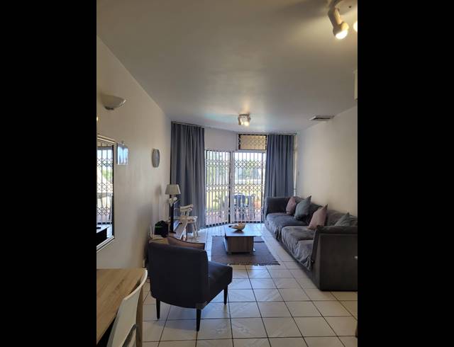 2 BEDROOM APARTMENT FOR SALE IN UMHLANGA CENTRAL
